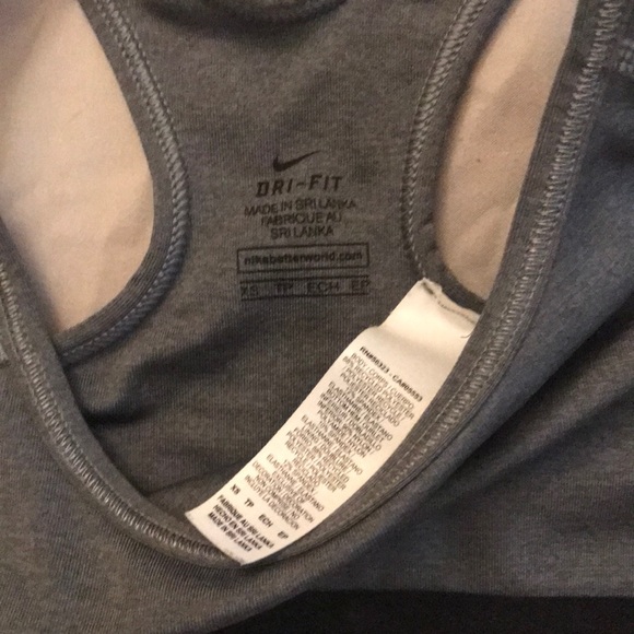 Like new nike sports bra - Picture 3 of 3
